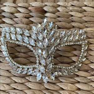 Elegant Crystal Mardi Gras Mask